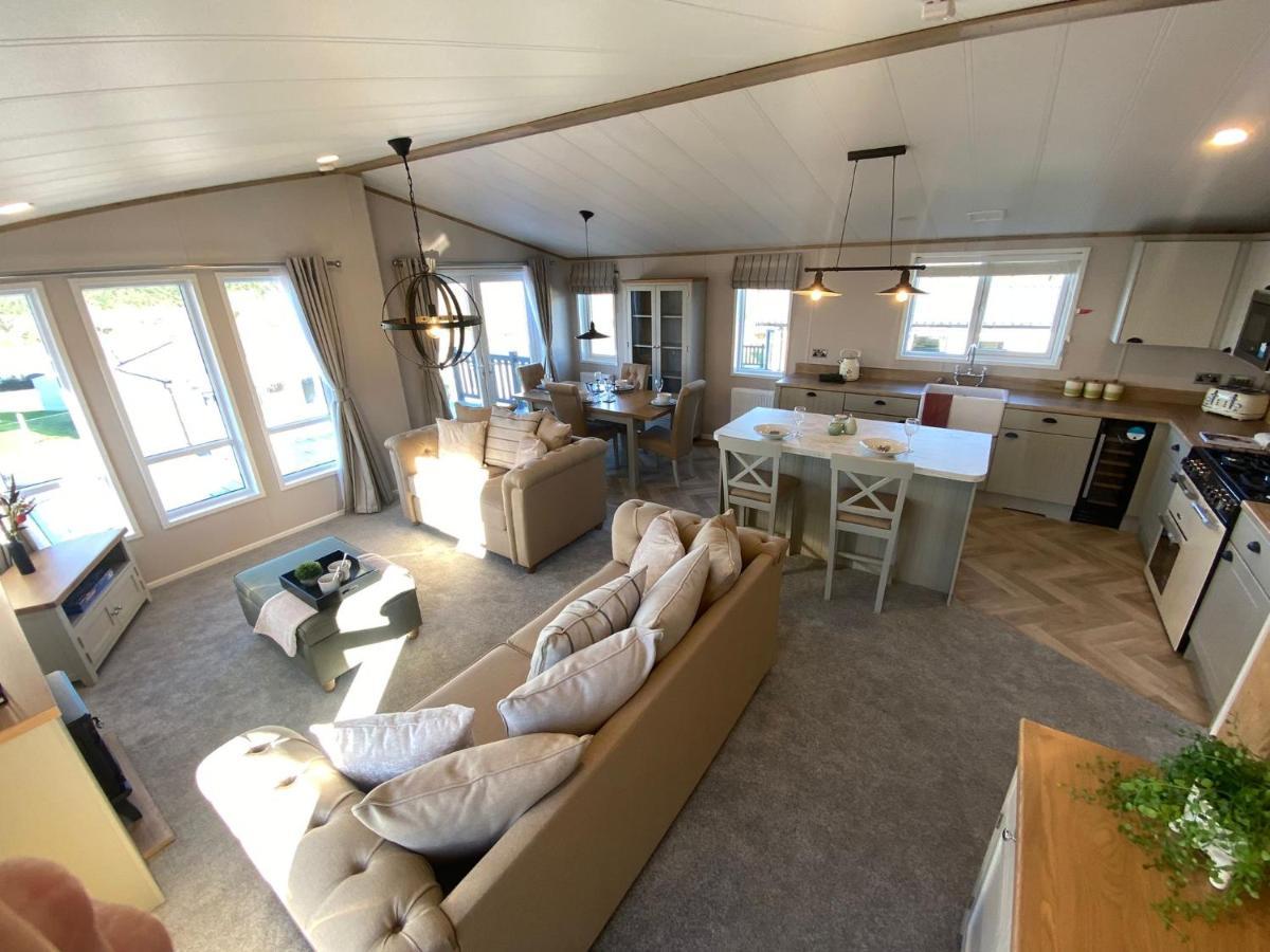 Daphne'S Lodge Mawgan Porth Buitenkant foto