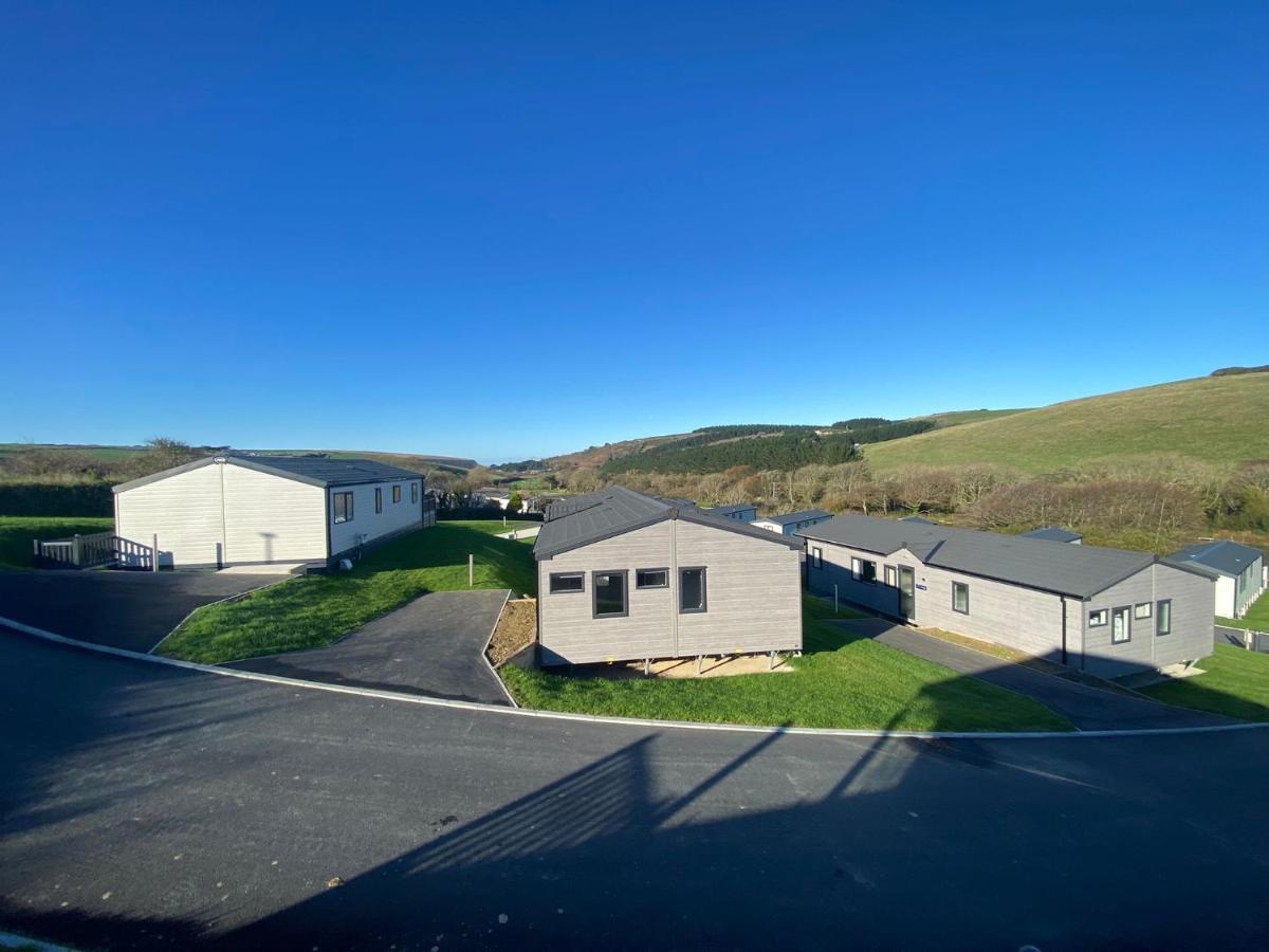 Daphne'S Lodge Mawgan Porth Buitenkant foto