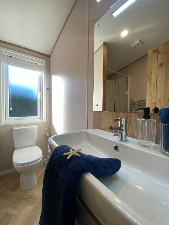 Daphne'S Lodge Mawgan Porth Buitenkant foto