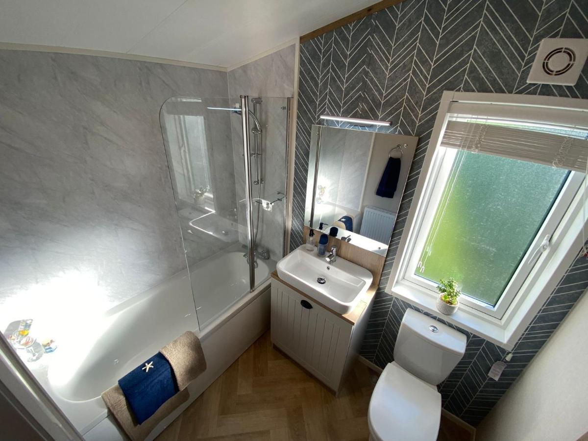 Daphne'S Lodge Mawgan Porth Buitenkant foto